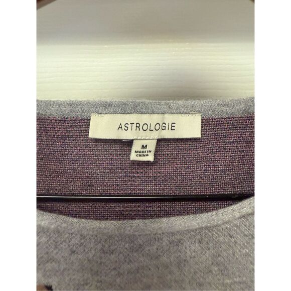 Astrologie Gray DachshundCrew Neck Sweater sz M EUC - Picture 3 of 7